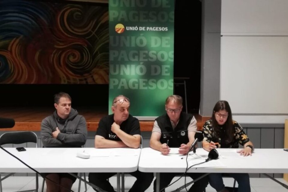 Unió de Pagesos en una roda de premsa denunciant la mala gestió de les espècies. Foto: Unió de Pagesos