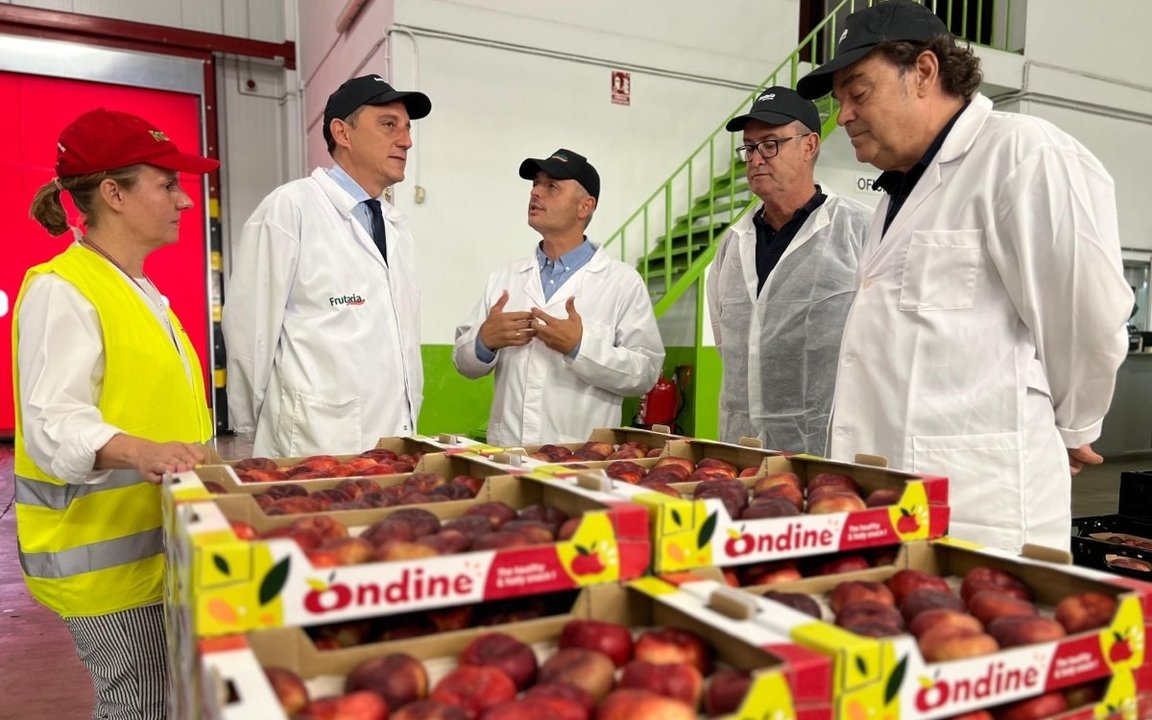 José Crespín visitant Frutaria. Foto: Subdelegació del Govern de Lleida