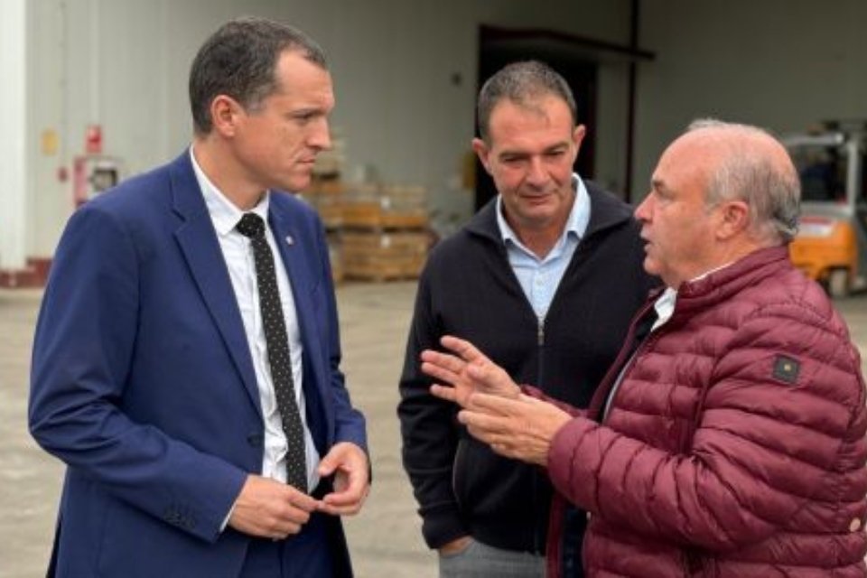 El conseller d'Agricultura, Òscar Ordeig, a Torregrossa. Foto: ACN