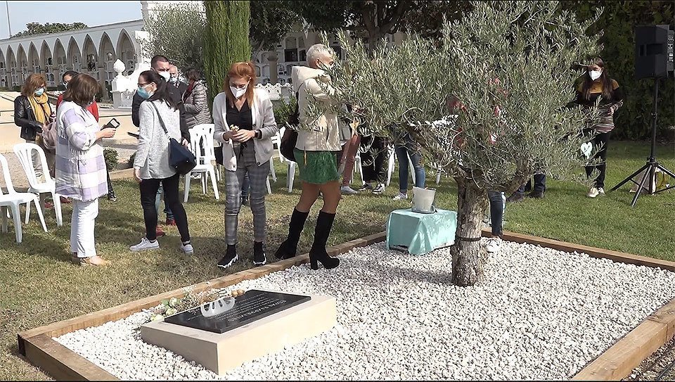 Espai Empremtes en el cementiri de Mollerussa @MollerussaTV