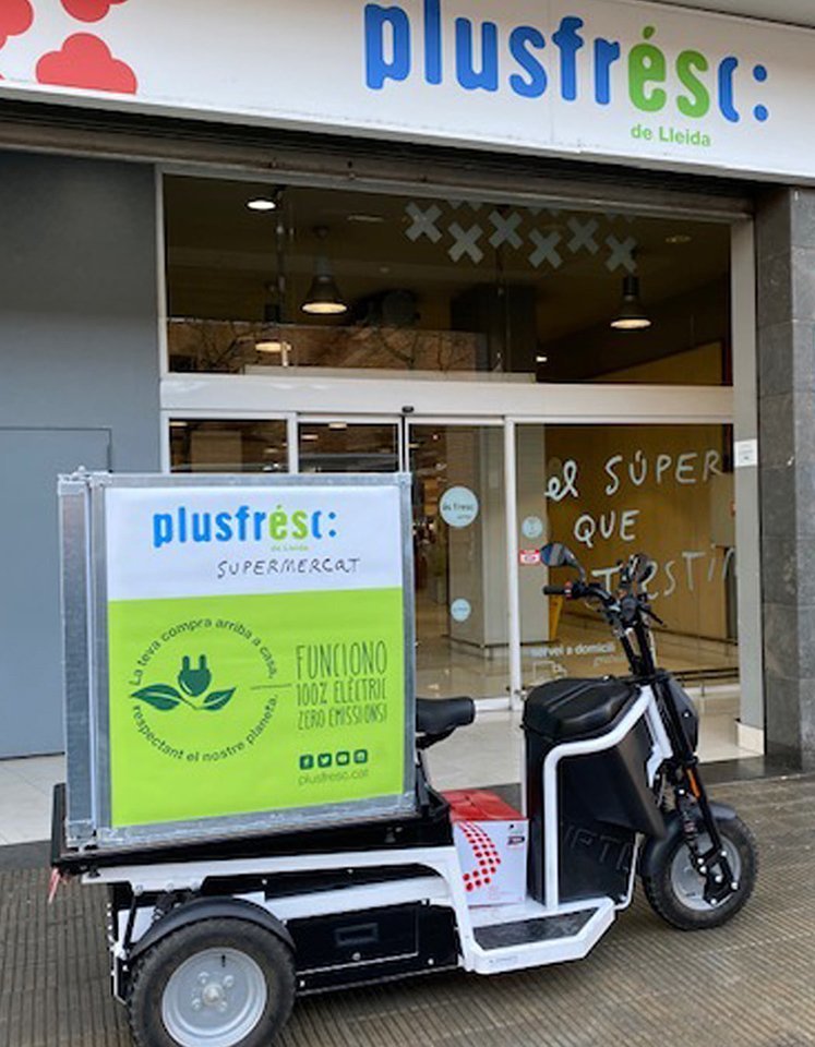Flota de repartiment vehicles elèctrics ©Plusfresc